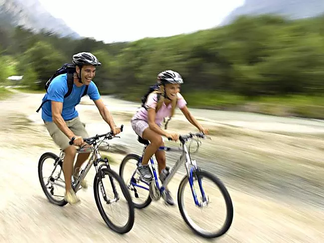 Mit Mountainbike und Rennrad die Dolomiten entdecken: Speziell für Biker 2024