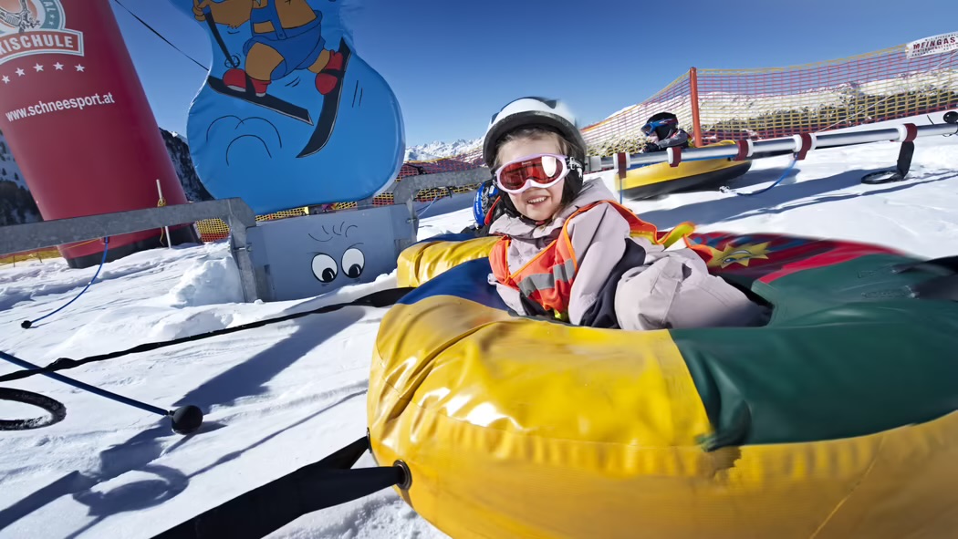Jungfamilienaktion (7+1) - Skikurs gratis für Kinder von 3 bis 5,99